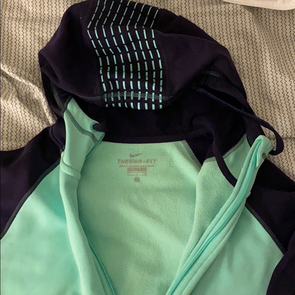 Nike Women’s Full Zip Jacket - Picture 2 of 3